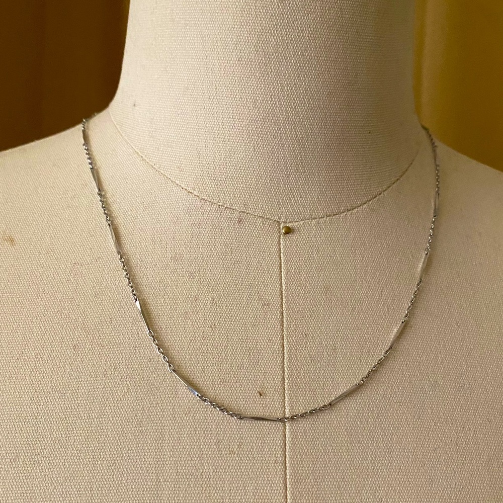 VINTAGE Monet 1955 Necklace Silver Toned Necklace